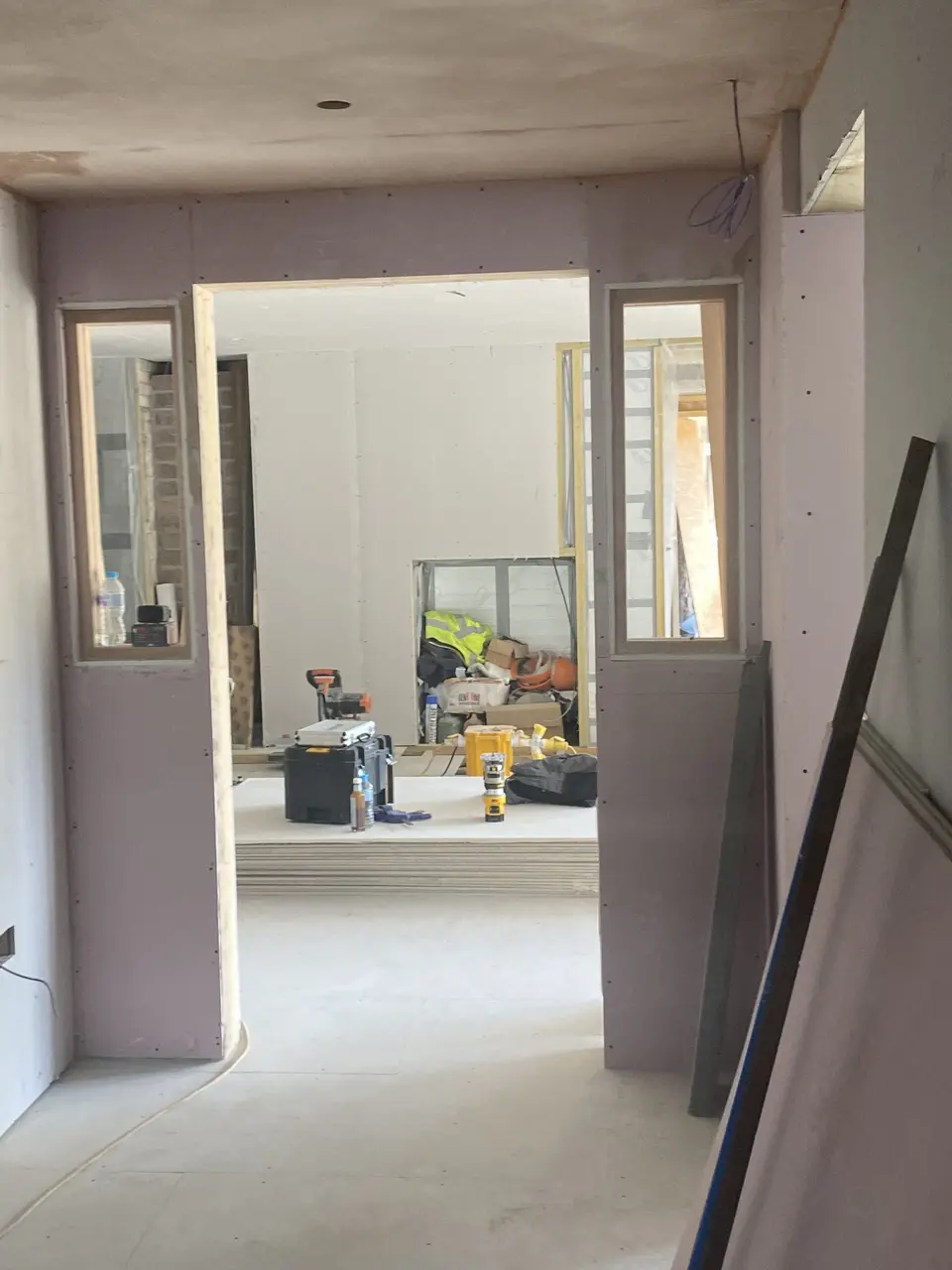 The Kenmuir Arms, August 2022: entrance into hallway