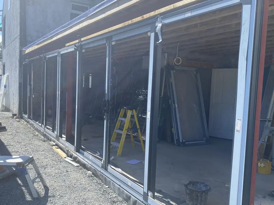 The Kenmuir Arms, August 2022: restaurant windows/doors